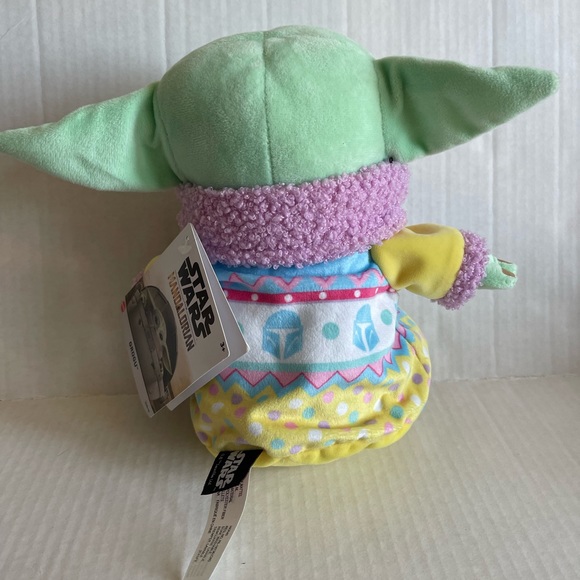 NWT Easter Grogu/Baby Yoda Plush 2022 Star Wars The Mandalorian The Child - Picture 5 of 14